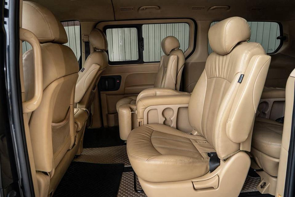 HYUNDAI H1 DELUXE ปี 2014 สีดำโฉม ปี08-18 รูปที่ 12