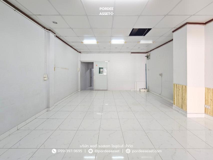 ขาย!! ทาวน์เฮ้าส์ 3 ชั้น ซื่อตรงการ์เด้น ถนนรัตนาธิเบศร์ ไทรม้า เมืองนนทบุรี (ขนาด 19 ตร.ว.) ติดถนนใหญ่และรถไฟฟ้า ทำเลดีๆแบบนี้ หาไม่ได้อีกแล้ว 3