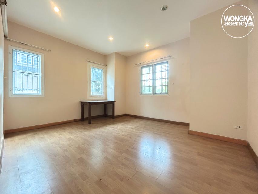 ขาย – บ้านเดี่ยว ปุณณวิถี หมู่บ้านเมืองทอง 4 แปลงมุม ใกล้ BTS ปุณณวิถี สุขุมวิท 101 ขนาด 149 ตร.วา เงียบสงบ เป็นส่วนตัว เดินทางสะดวก 7