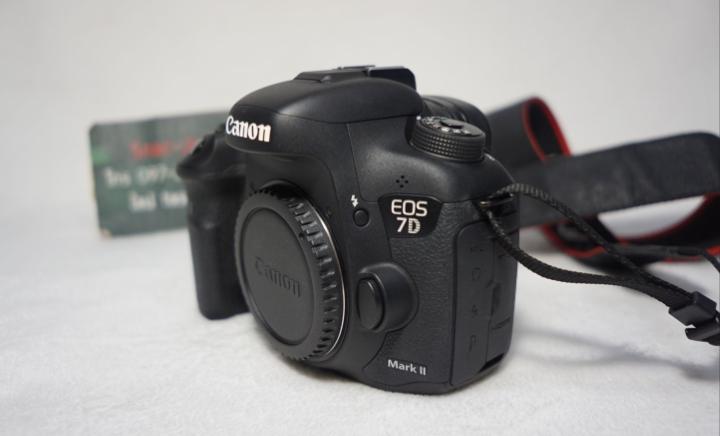 Canon Body 7D Mark II 2