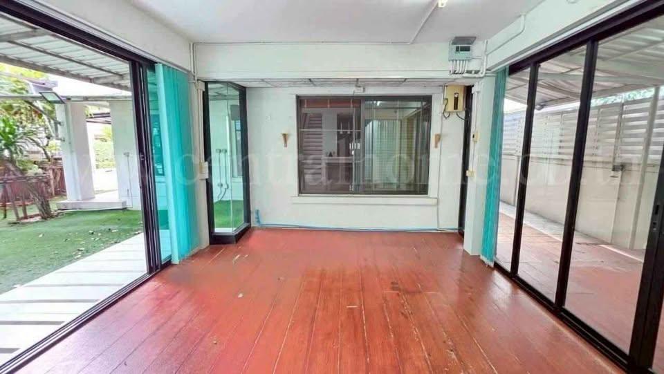 ให้เช่า ขายบ้าน มัณฑนา เลค วัชรพล 6ห้องนอน  3ห้องน้ำ 5