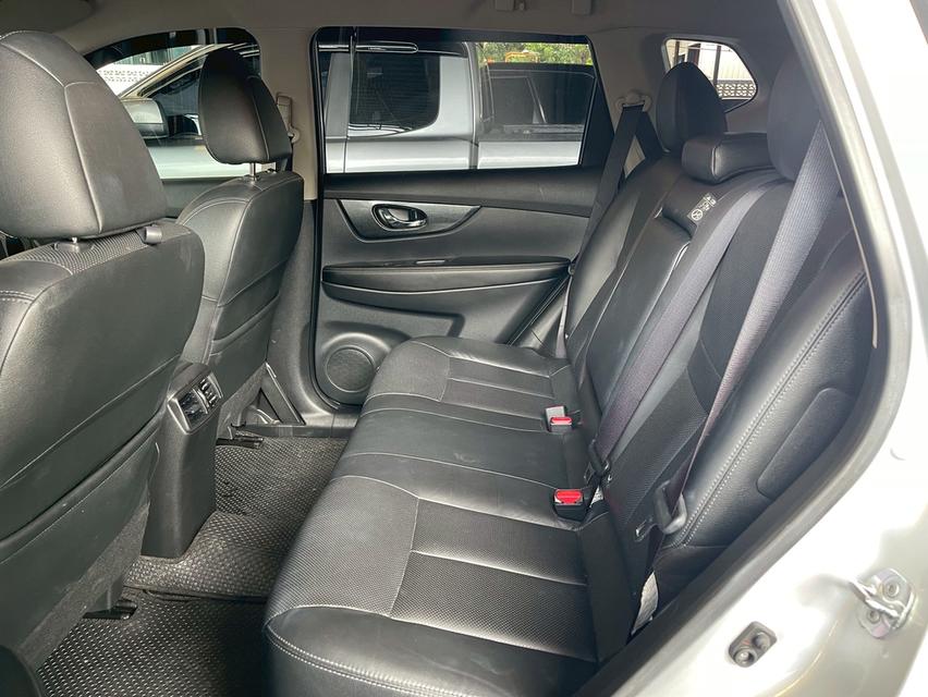 รหัสรถ PJP7471 2016 NISSAN X-Trail 2.0 V Hybrid 4WD 13