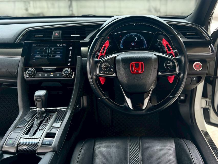 HONDA CIVIC FK 1.5 turbo hatchback 2019 12