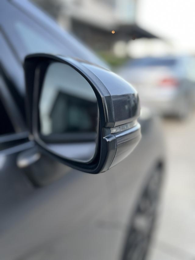 Honda Jazz รองท็อป ปี 2015 13