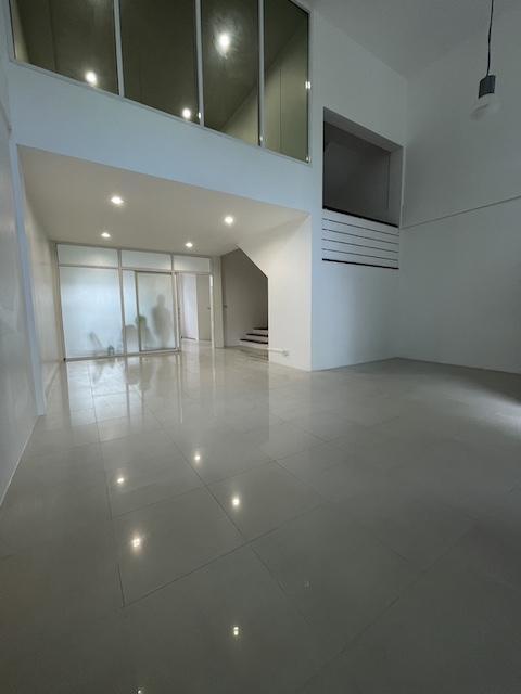 ให้เช่า อาคาร โฮมออฟฟิศ 3.5 ชั้น ทาวน์อินทาวน์ 11 ลาดพร้าว 94