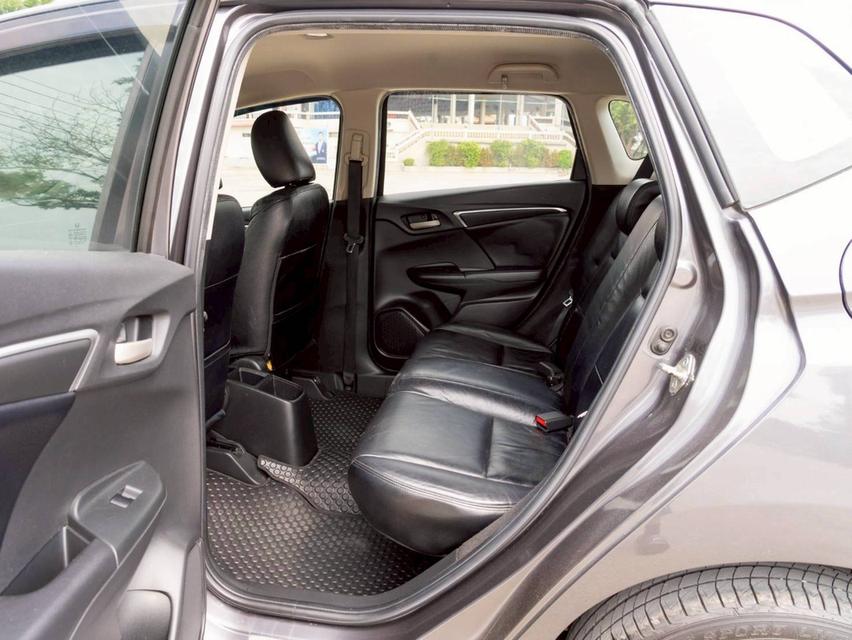 Honda Jazz 1.5S ปี จด 2015 13
