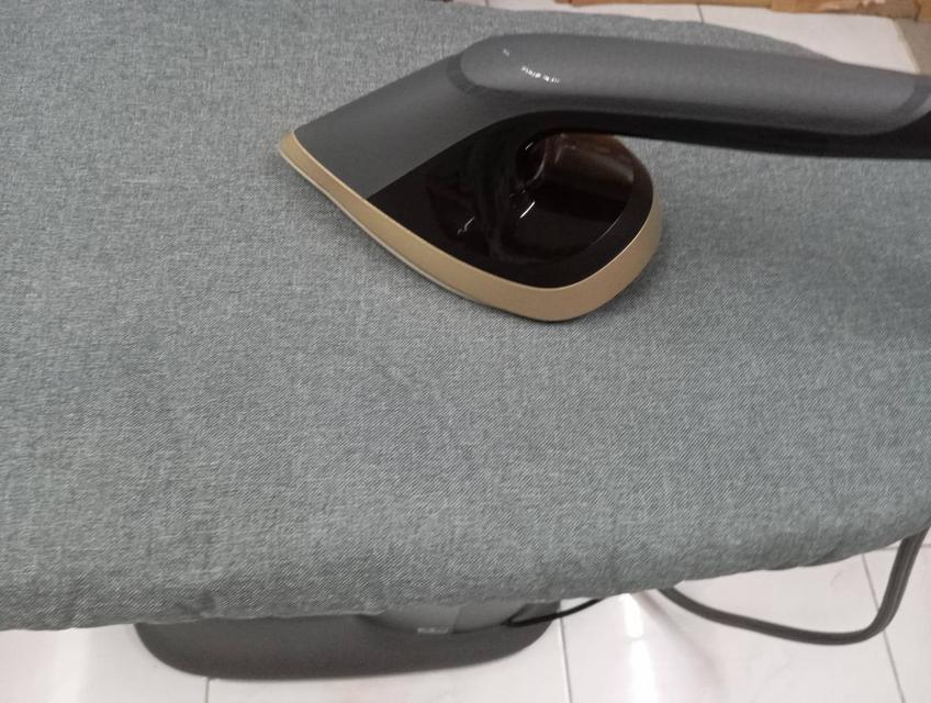 ขายเตารีดสภาพดี เตารีดแรงดันไอน้ำ ฟิลลิปส์ Selling a good condition Philips รูปที่ 4