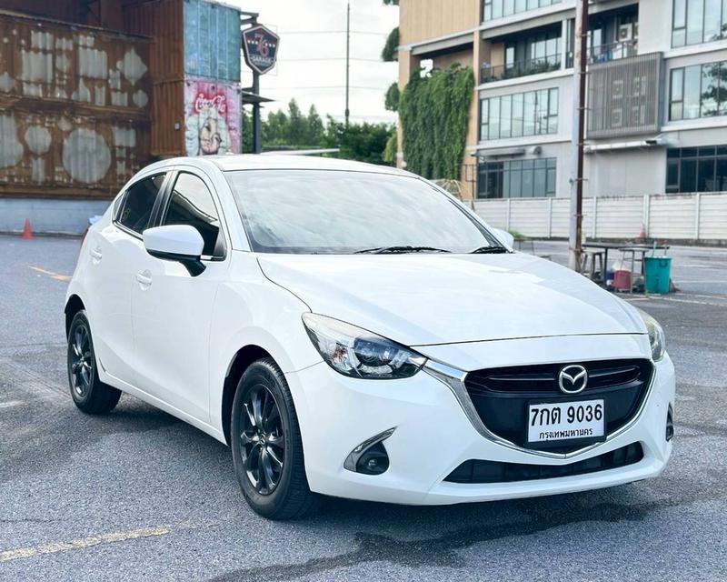 รหัสรถ QT9036 Mazda2 Skyactive 1.3 Sport High connect hatchback เกียร์ Auto สีขาวมุก ปี2018 7