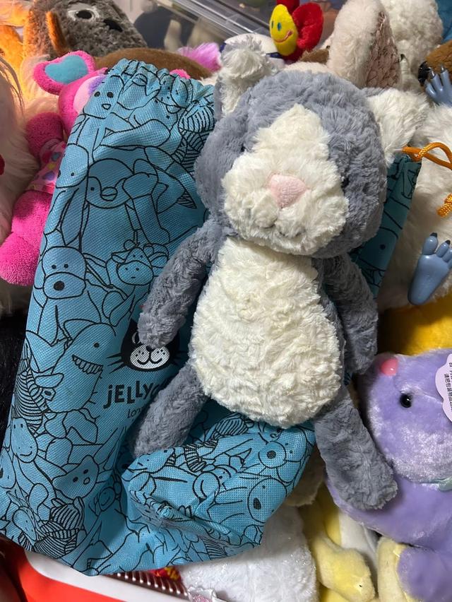 Jellycat รุ่น Tuffet Cat พร้อมถุงผ้า