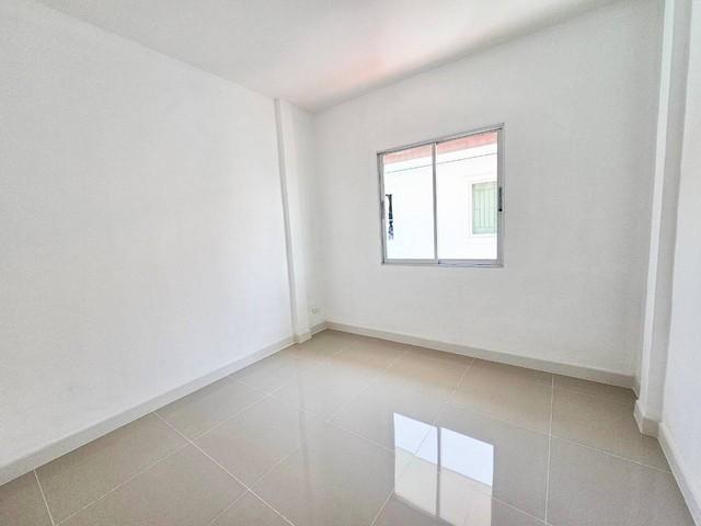 For Sales : Thalang, 2-story townhouse, 3 Bedrooms 2 Bathrooms 5