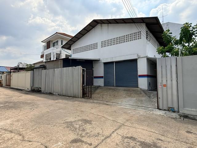 ให้เช่า โกดัง 300 ตร.ม. พร้อมออฟฟิศ รัชดา ห้วยขวาง สุทธิสาร ใกล้ MRT สุทธิสาร MRT รัชดาเหมาะทำศูนย์กระจายสินค้า เดินทางสะดวก 3