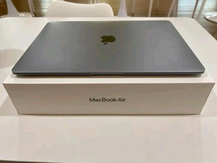 Apple / MacBook Air สภาพดีมาก 2