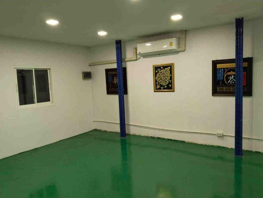 B1030 ให้เช่าโกดังสินค้าขนาด 400 ตารางเมตร ถนนเชื่อมคลองมอญ เลียบมอเตอร์เวย 5