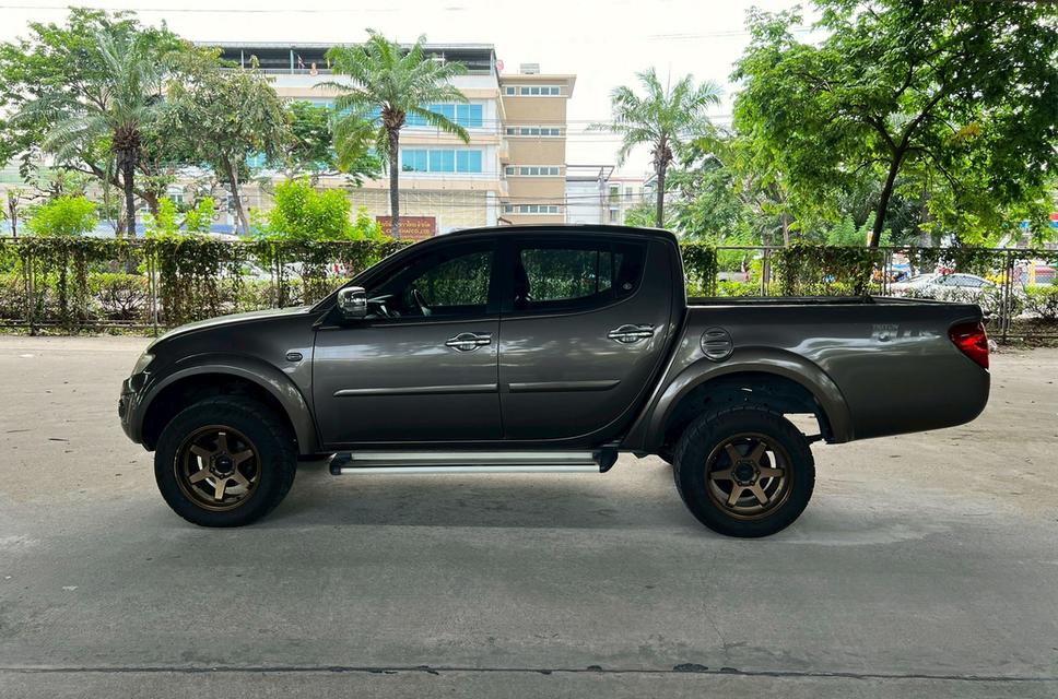 Mitsubishi Triton 2.5 Plus Double-Cab Auto ปี 2014