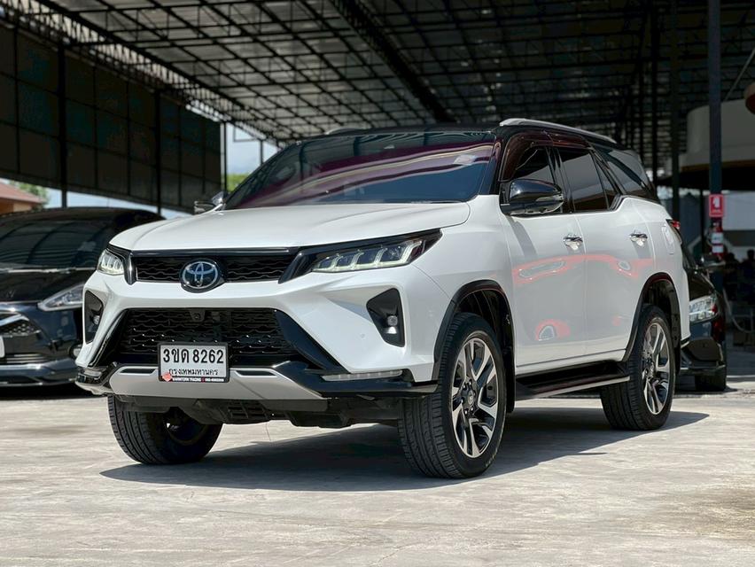 TOYOTA FORTUNER 2.4 LEGENDER BLACK TOP ปี 2022 