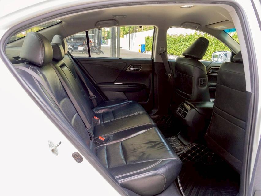 Honda Accord 2.0El ปี16 15