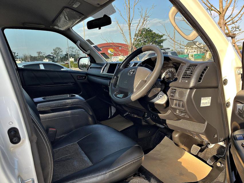 Toyota Ventury 3.0 G ดีเซล ไมล์แท้ รถสวยจริง รูปที่ 6