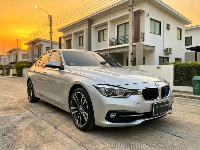 ลดราคา!!! ปี2018 BMW 330E SPORT AT TOP สุดๆ มือเดียว