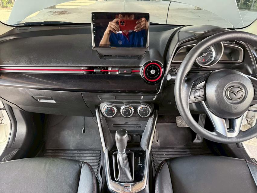 Mazda 2 1.3 High Sedan AT ปี 2015 รถสวยไมล์น้อย  10