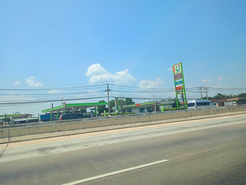 ที่ดินทำเลทอง ติดถนน 304 ถนนเมนหลัก 4เลน ติดปั้มนั้ามัน ถมติดถนน หน้ากว้างมาก จำนวน1-2ไร่ พร้อมส่งปลูกสร้าง ราคา7900,000 เจ้าของขายเอง โทร098-899-6522 11