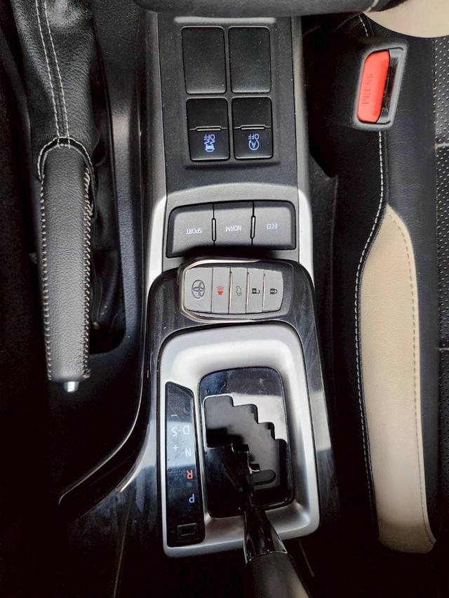 Toyota Fortuner 2.8 LEGENDER BLACK TOP 4WD AT ปี 2022 12