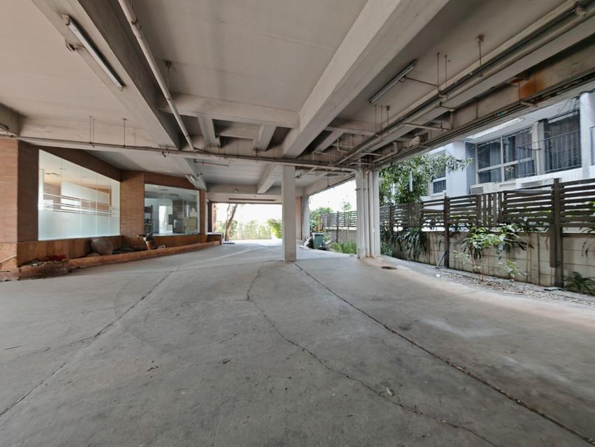 อาคาร Mixed-Use ทำเลใกล้รถไฟฟ้า BTS  2