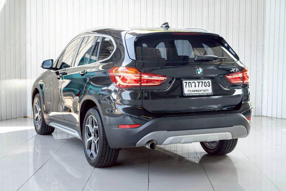 BMW X1 2.0 sDrive18d xLine ปี 2017 สีดำ โฉม F48 ปี16-23 รูปที่ 4