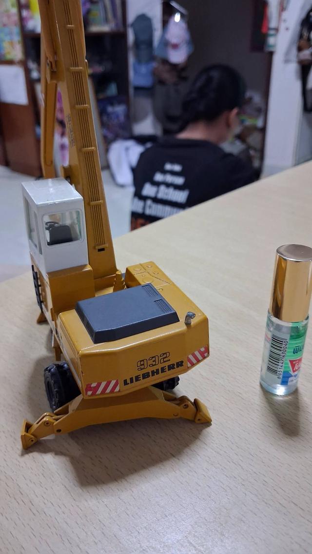 ปรับลดราคาครับ รถโมเดล รถเหล็ก สายก่อสร้างงานเยอรมันหายากครับ Conrad Liebherr A932 Material Handler รูปที่ 7