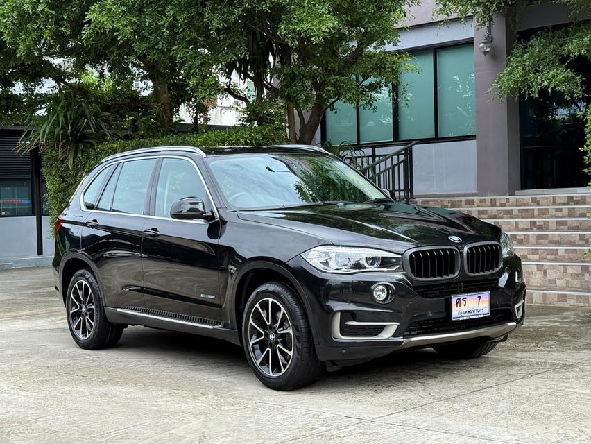 2017 BMW X5 25D ( B47 ) รถมือเดียวออกป้ายแดง รถวิ่งน้อยเพียง 8X,XXX กม ประวัติศูนย์ครบ ไม่เคยมีอุบัติเหตุครับ