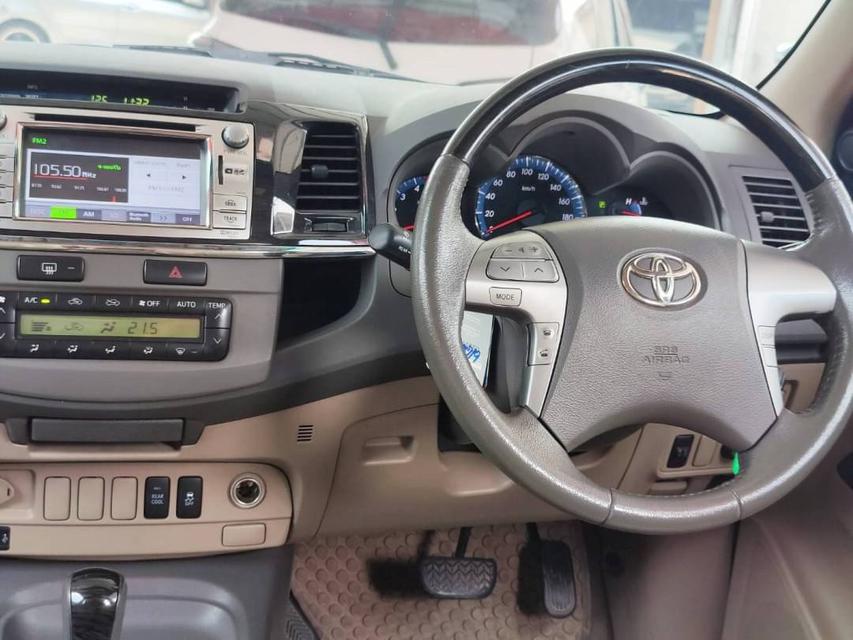 Toyota Fortuner 3.0 V A/T ขับ 2   ปี 2013​  1