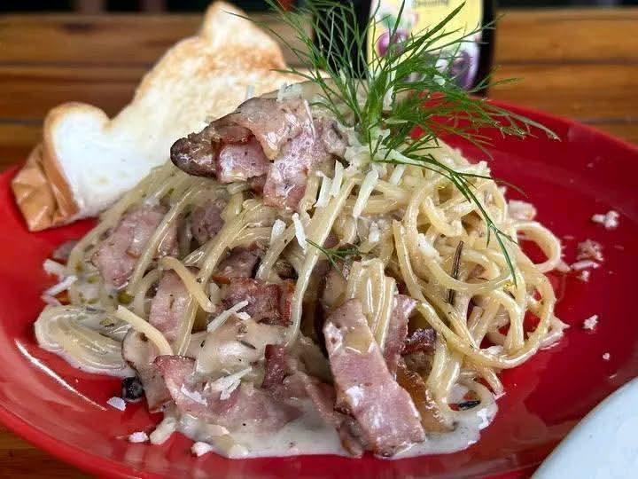 ขายทาวน์โฮมขนาด 16 ตรว 2ชั้น 2ห้องนอน 1ห้องน้ำ แถมแอร์ 2เครื่อง ขนาด 12,000btu / ขนาด 18,000btu ราคา 750,000บาท รังสิตคลอง 9 Tel.083 871 1805 7