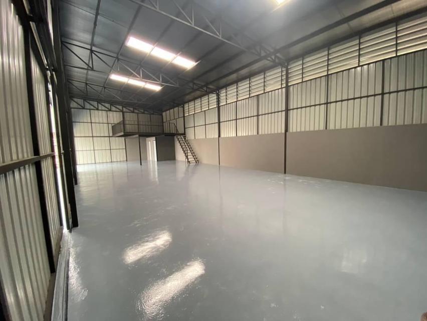 ให้เช่าโกดังเก็บสิ้นค้า 180 ตร.ม. ถนนโชคชัย 4 เขตลาดพร้าว ใกล้เซ็นทรัลอีสวิลล์ 8