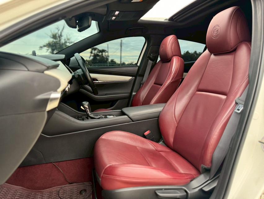 MAZDA 3 SKYACTIVE Hatch 5dr  100th TOP  Sports SA 6sp FWD 2.0i Y2021 สีขาว  เกียรออโต้  12