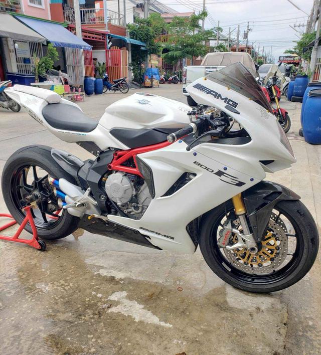 ขายต่อมือสอง MV Agusta F3 สีขาว  4