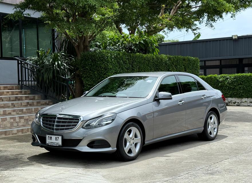 2015 BENZ E200 FACELIFT รถมือเดียวสภาพป้ายแดง 35,000 กม รถเข้าศูนย์ทุกระยะ ไม่เคยมีอุบัติเหตุครับ