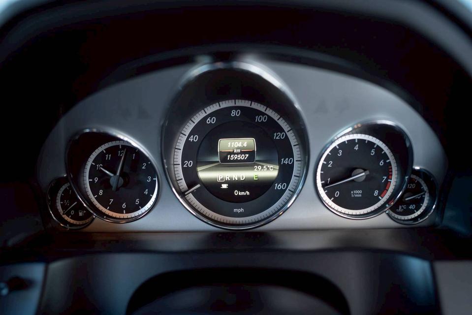 Benz E200 Coupe Cgi ปี13 9