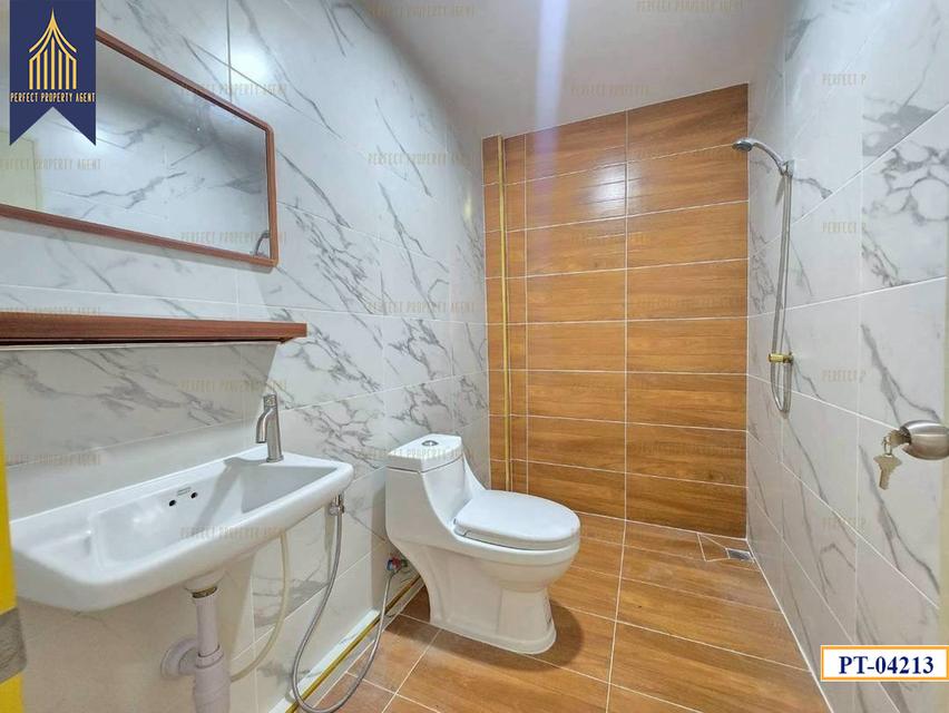 ทาวน์เฮ้าส์รสสุคนธ์ บางใหญ่ พร้อมอยู่ 8