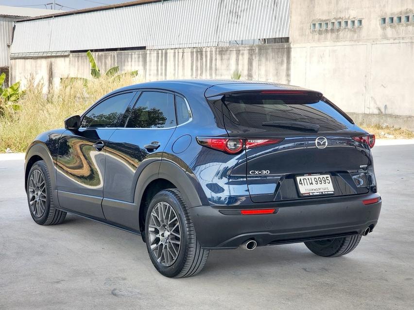 Mazda cx30  4