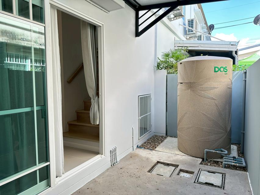 ให้เช่าทาวน์โฮมสองชั้น 2 ห้องนอน 3 ห้องน้ำ 1 ห้องรับแขก 1 ห้องครัว 1 ที่จอดรถ ขนาดที่ดิน 20 ตรว. พื้นที่ใช้สอย 89 ตรม. ให้เช่าราคา 20,000 15