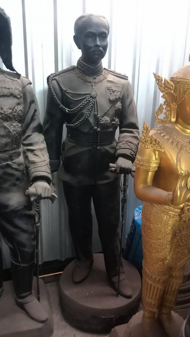 650.พระบรมรูปหล่อในหลวงรัชกาลที่ 5 พระบาทสมเด็จพระปรมินทรมหาจุฬาลงกรณ์ พระจุลจอมเกล้าเจ้าอยู่หัว (องค์ใหญ่)