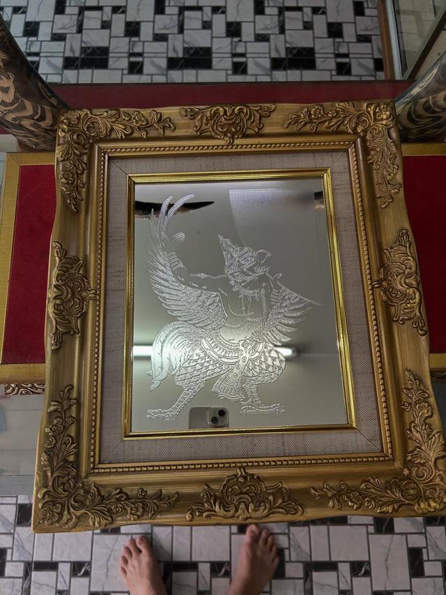 กระจกพญาครุฑ พร้อมกรอบไม้ (เหมาะกับการติดหน้าบ้าน หน้าร้าน) 4