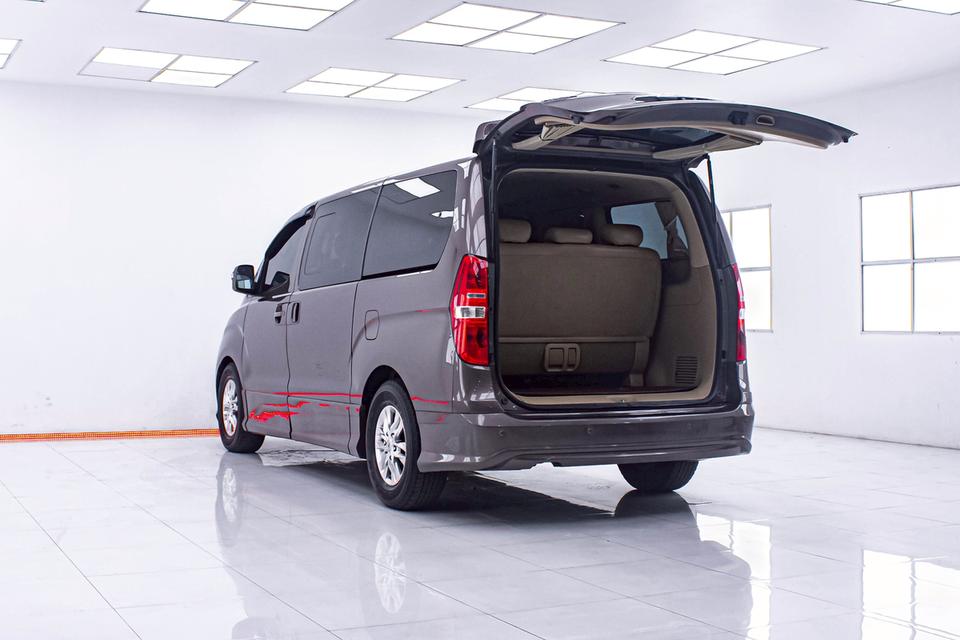 HYUNDAI H1 2.5 DELUXE 2014  13
