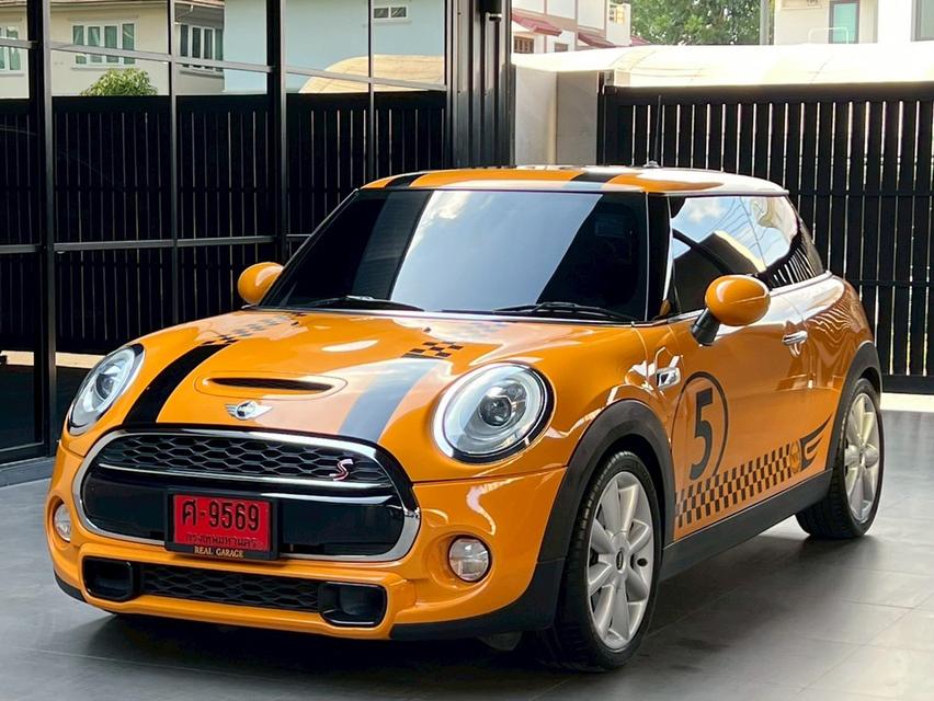 MINI COOPERS F56 หลังคาแก้ว ปี 2016 วิ่ง 80000 KM.