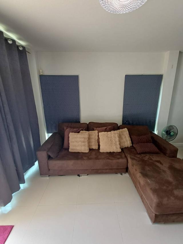 ให้เช่าบ้านเดี่ยว2ชั้น 4นอนหมู่บ้านสัมมากรรามคำแหง162-1 ย่านรามคำแหงราษฎร์พัฒนาร่มเกล้าตกแต่งพร้อมอยู่ ติดถนนรามคำแหง ใกล้มอเตอร์เวย์ – สุวรรณภูมิ MRT 5