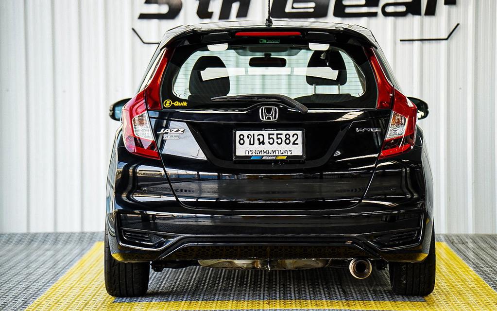 HONDA JAZZ GK 1.5 VTEC MNC 2017 M/T 💸 ราคาเพียง 319,000 บาท(เงินสดได้) 📌 ผ่อนเริ่มต้น 5xxx บาท ✅ ออกรถ จัด+โอน+จบ เพียง 10,000 บาท📍 รูปที่ 10