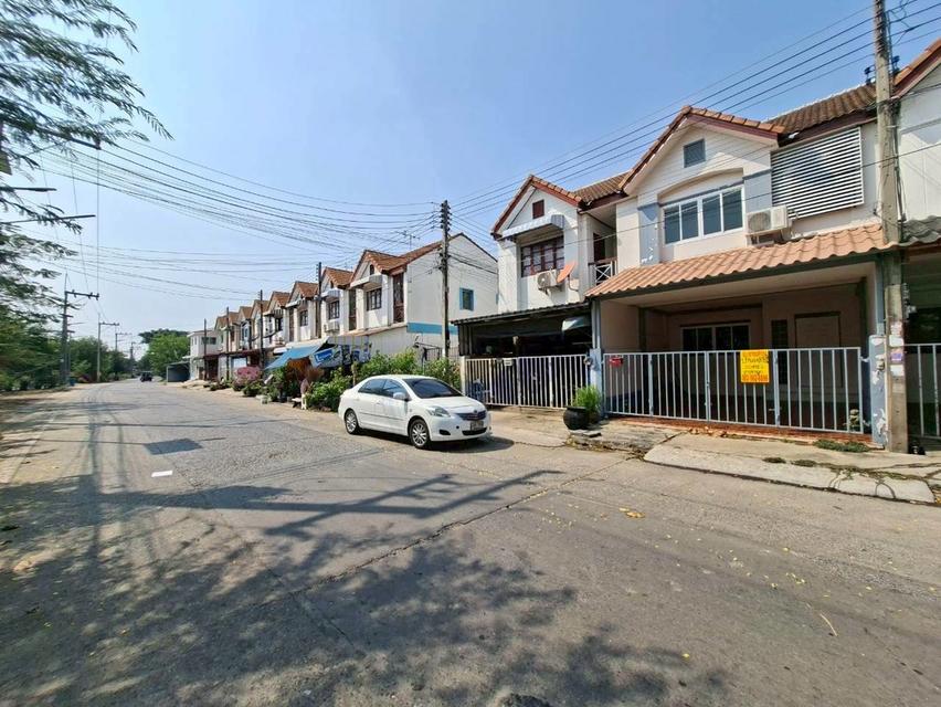 ขายบ้าน 2 ชั้น หมู่บ้านฉัตรหลวง7 ซอยเทศบาล14 สามโคก ปทุมธานี 2
