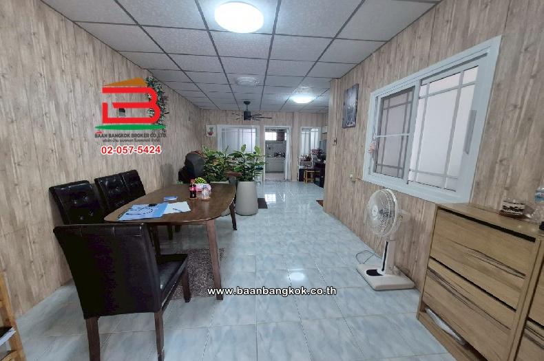  ทาวน์เฮาส์ หมู่บ้าน บัวทองธานี พาร์ค เนื้อที่ 21 ตรว. ตรงข้ามตลาดสมบัตรบุรี ถนนกาญจนาภิเษก ตำบลบางบัวทอง อำเภอบางบัวทอง จังหวัดนนทบุรี 3