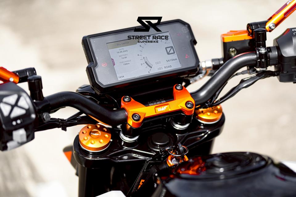 2023 KTM duke390 2023 – รถสวย หล่อ เท่ พร้อม ของแต่งคุมโทนส้ม หล่อๆ 5