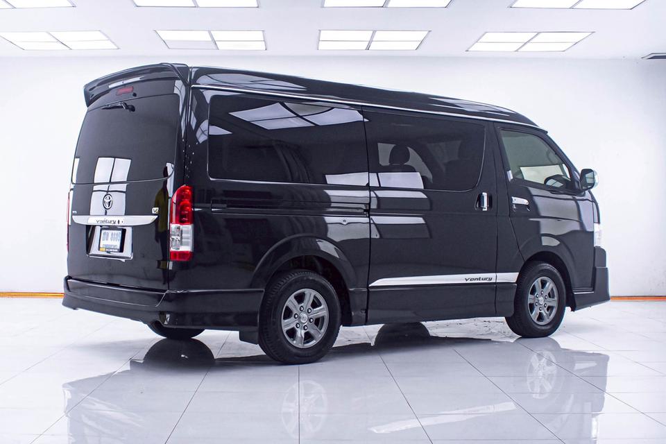 TOYOTA VENTURY 3.0 V 2015