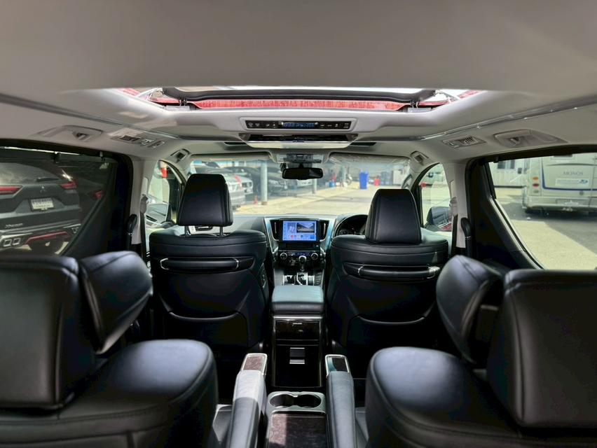 TOYOTA Vellfire 2.5 ZG Edition ปี 2018 วิ่ง 52,xxx km. 18